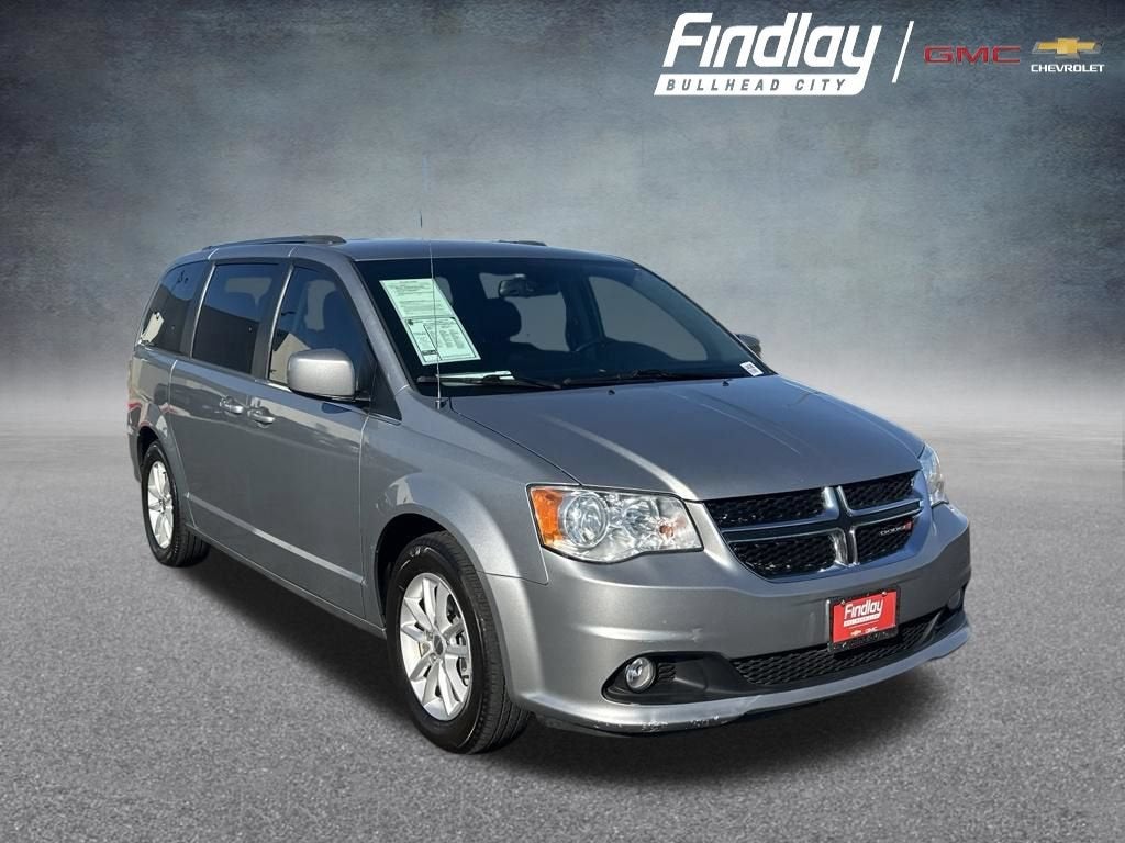 2019 Dodge Grand Caravan SXT in Silver — front three-quarter view